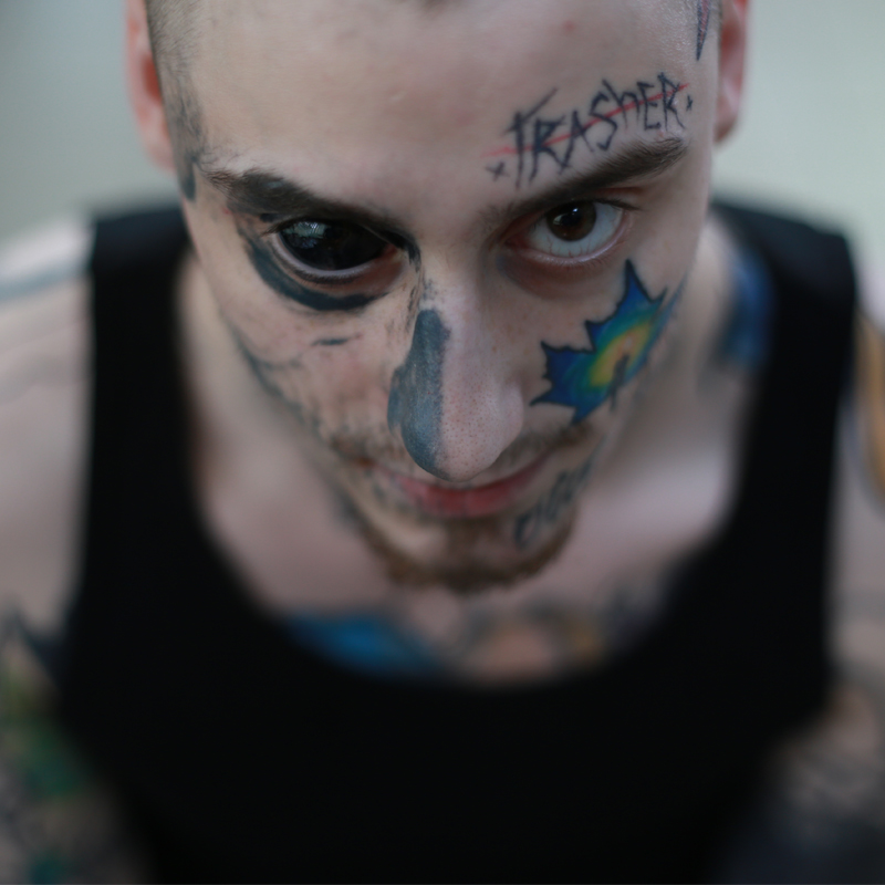 Жизнь с татуировками на лице