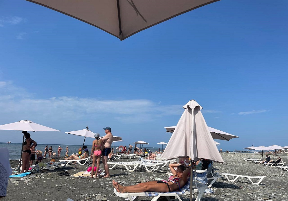 photo_5399834164334814823_y