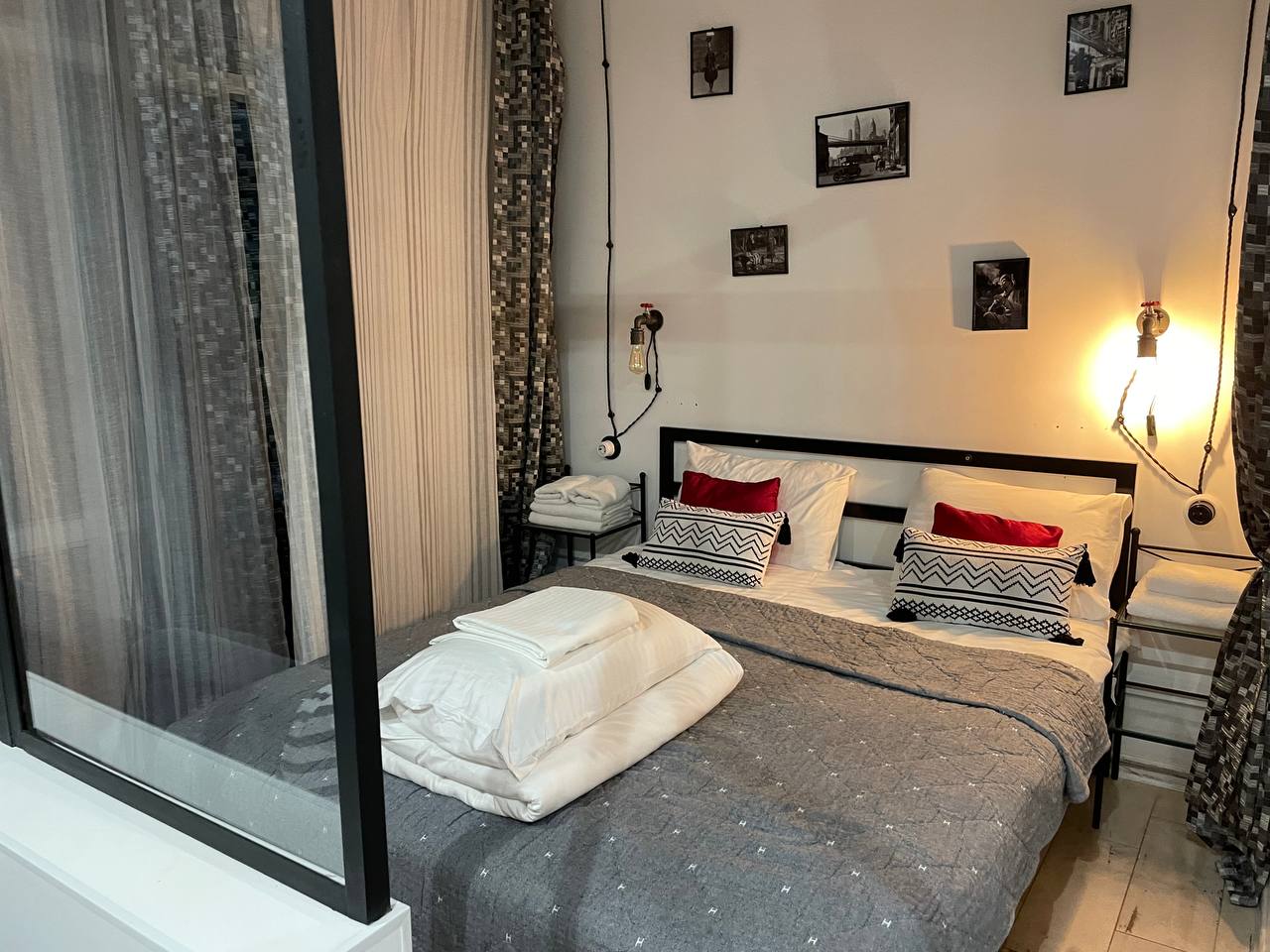 photo_5399834164334814825_y