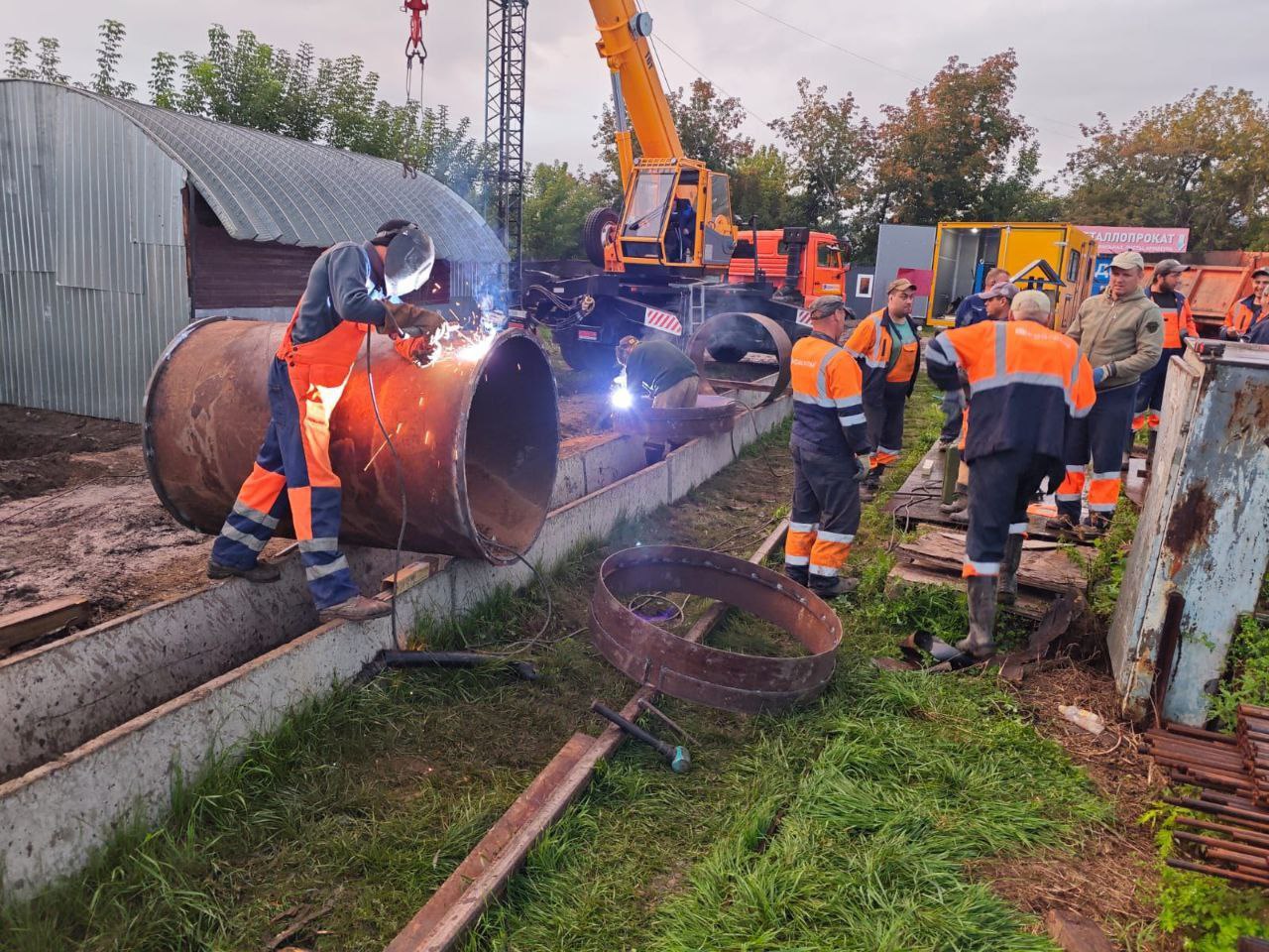 photo_5287711633596085495_y