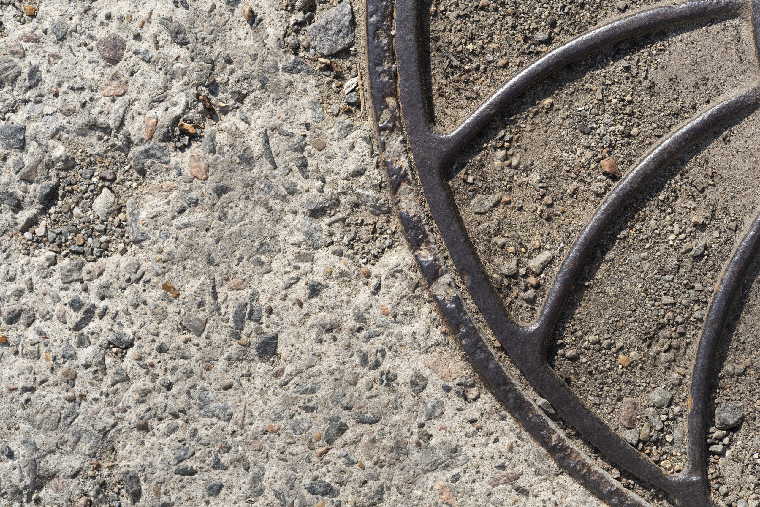 kontrastnye-tekstury-na-otkrytom-vozduhe