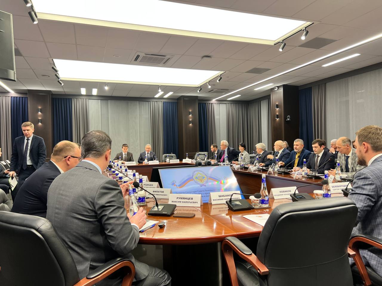 photo_5217422350612106425_y