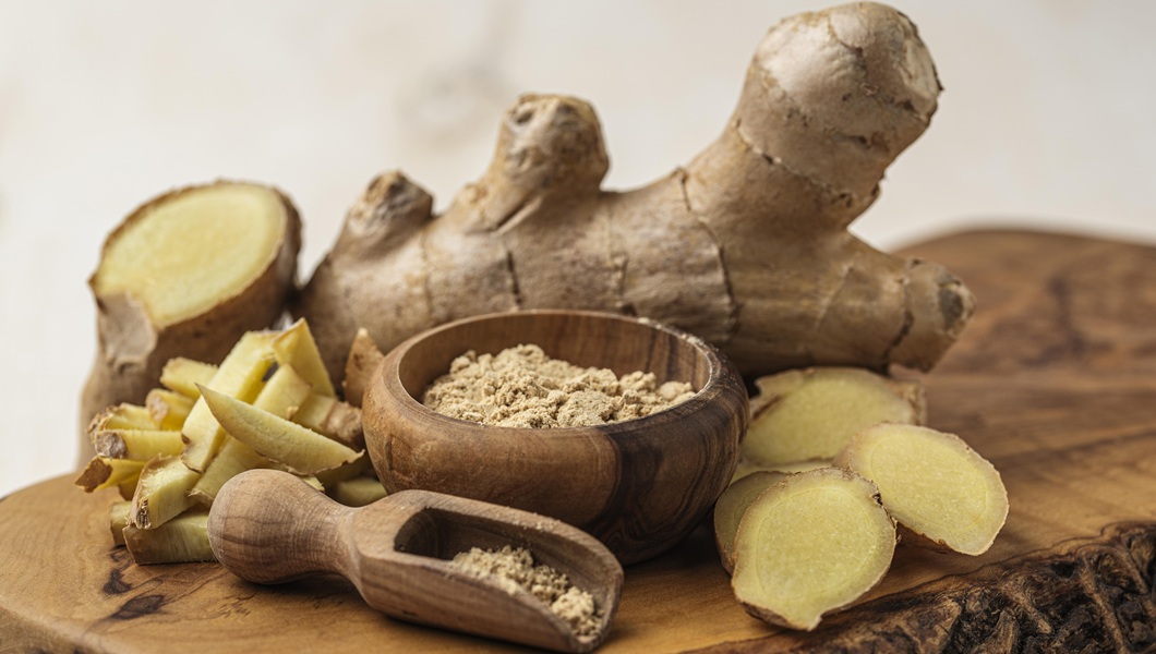 assortiment-imbira-na-derevannoi-doske